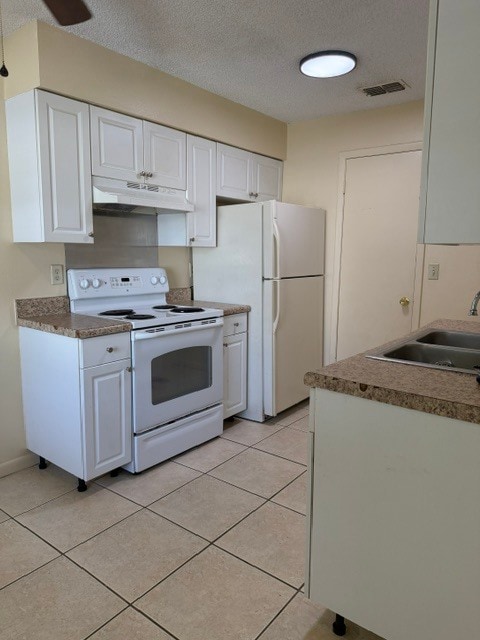Kitchen - 38529 13th Ave