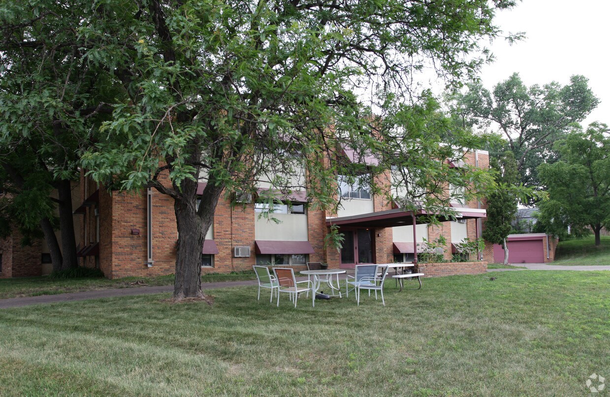 Building Photo - 3125 Virginia Ave S