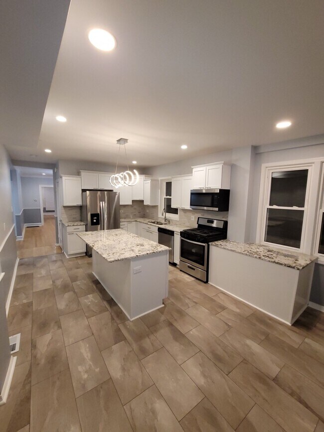 Foto del edificio - 8837 S Justine St