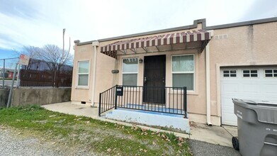 Building Photo - 1433 Lincoln St