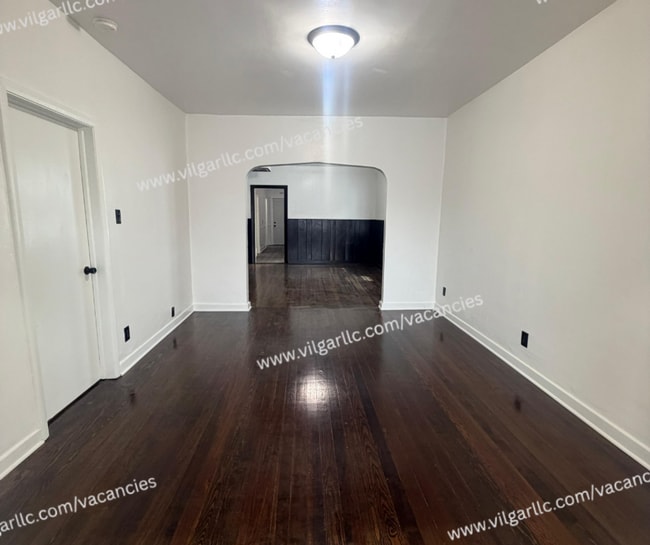Building Photo - 1323 121st St