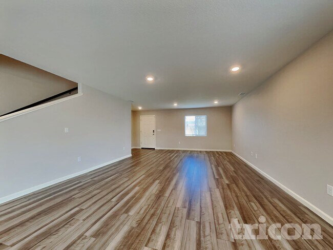 Building Photo - 8950 Elk Ravine Dr