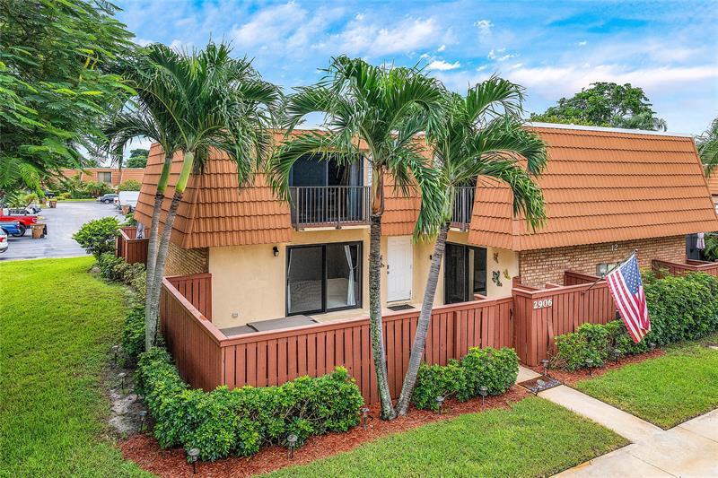 Foto principal - 2906 Waterford Dr S