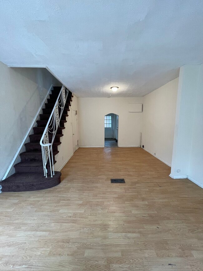 Photo - 4546 N Mole St Townhome