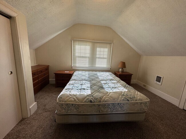 Foto del edificio - 630 NE Lincoln St