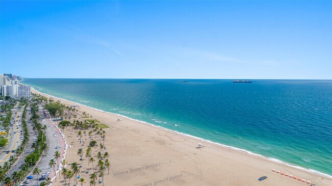 Foto del edificio - 3000 Holiday Dr