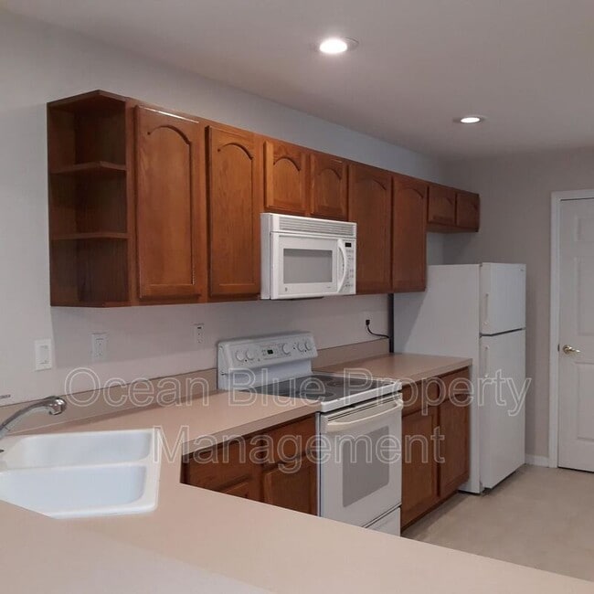 Photo - 1837 Hammocks Ave Apartment