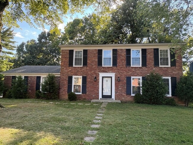 Building Photo - Beautiful 4 Bedroom 2 1/2 Bathroom Home