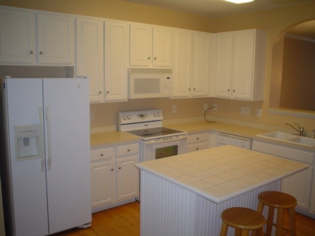 Building Photo - Convenient to Glenwood Ave! Neighborhood P...