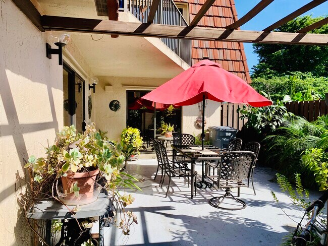 Building Photo - 8559 Boca Rio Dr