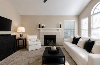 Building Photo - 28 Fallenstone Dr