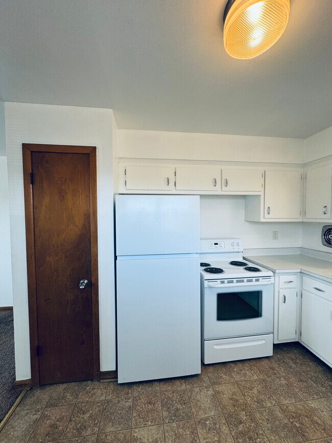 Foto del edificio - 4586 S 14th St