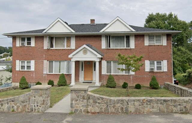 Primary Photo - 128 Wesley St