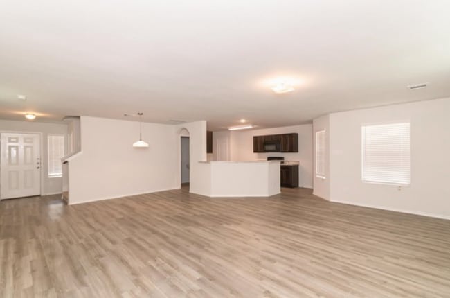 Building Photo - 24521 Amaldi Ct