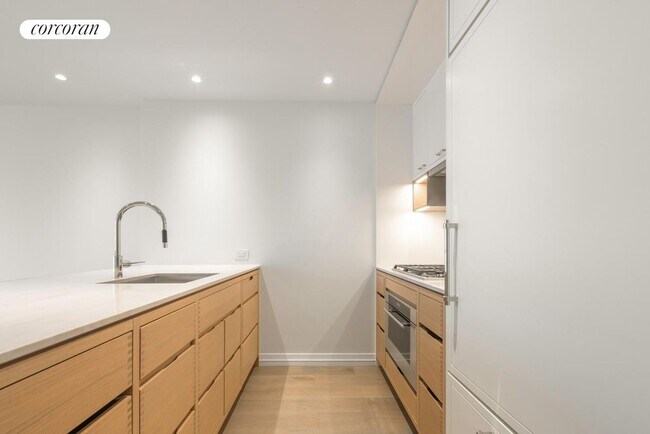 Foto del edificio - 250 W 96th St