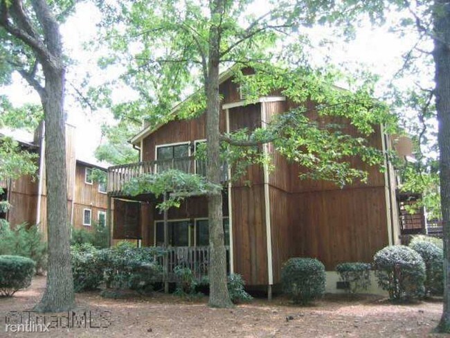 Building Photo - 2 br, 2 bath Condo - 601 Aspen Place
