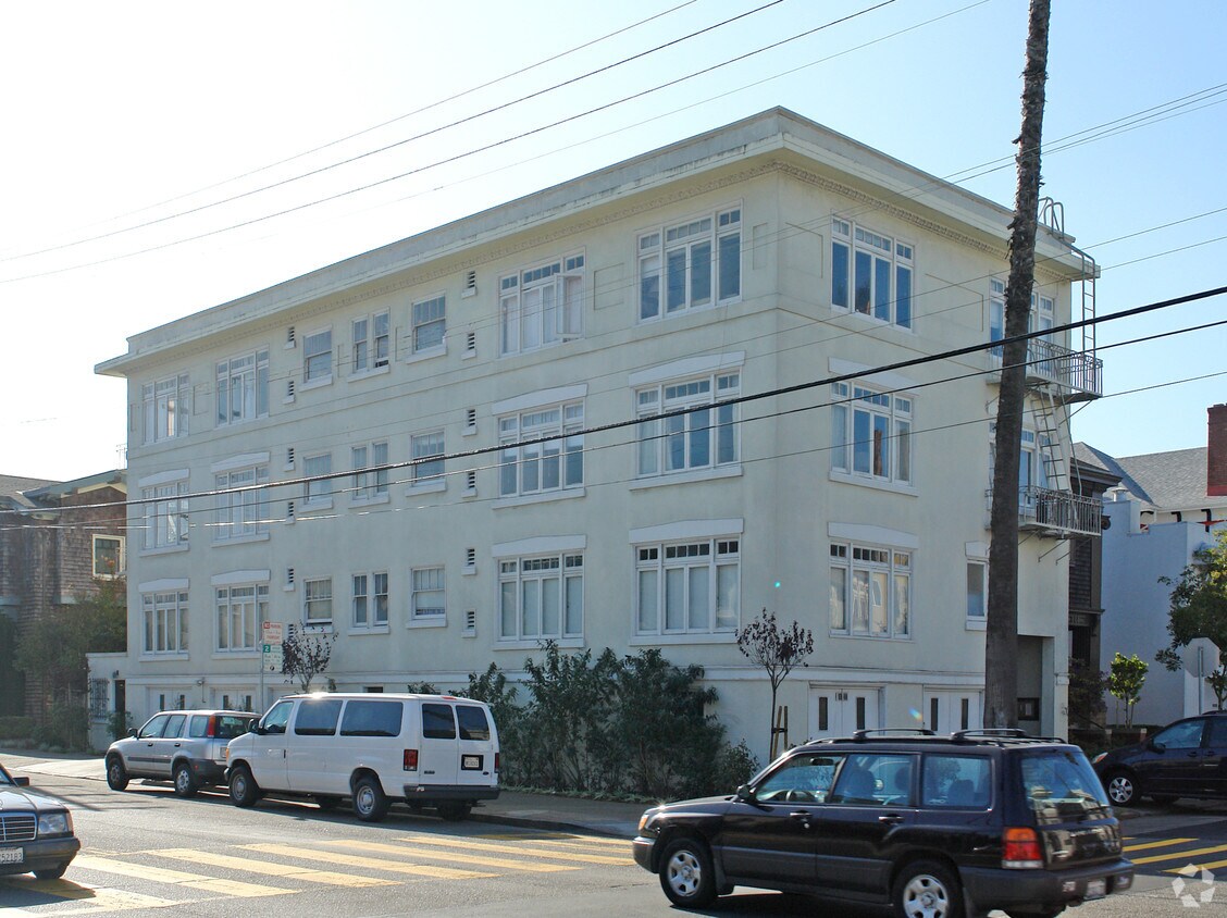 Building Photo - 100 Palm Ave