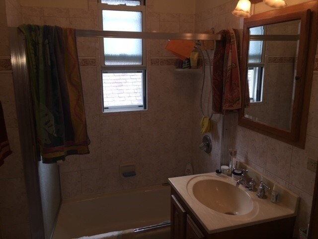 Foto del interior - 4518 N Saint Louis Ave