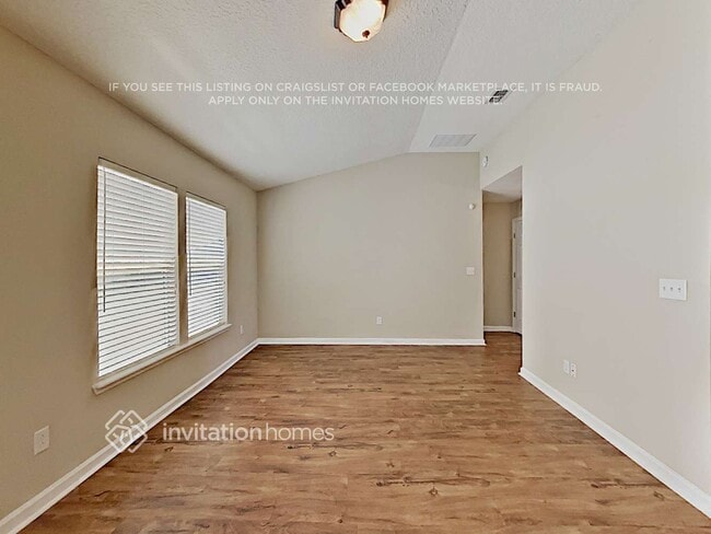 Building Photo - 76626 Timbercreek Blvd