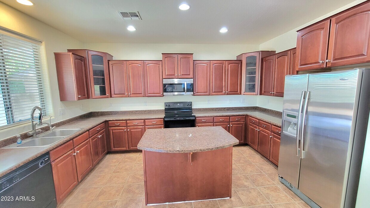 Foto principal - 17926 W Mission Ln