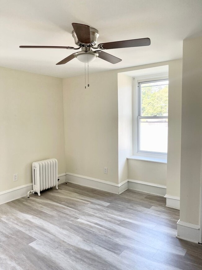 Foto del edificio - 5119 Hazel Ave