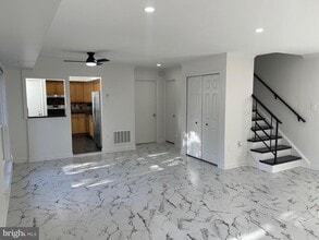 Building Photo - 1949 Kennedy Dr