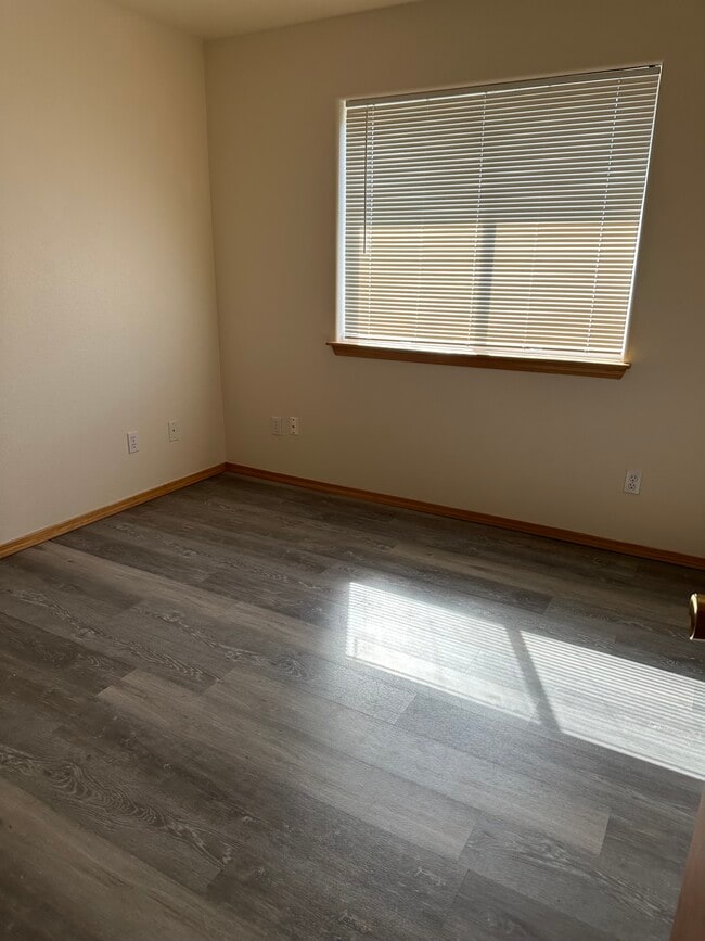 Foto del edificio - Upper Unit 2 Bedroom 1 Bath