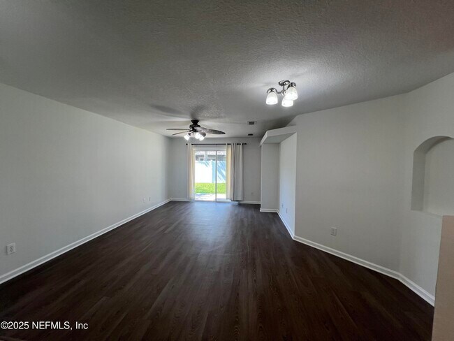 Building Photo - 1815 Green Springs Cir