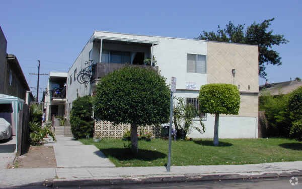 Primary Photo - 1975 Chariton St