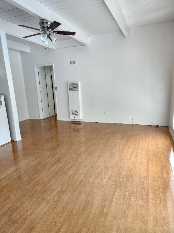 Building Photo - 1909 Beachwood Dr