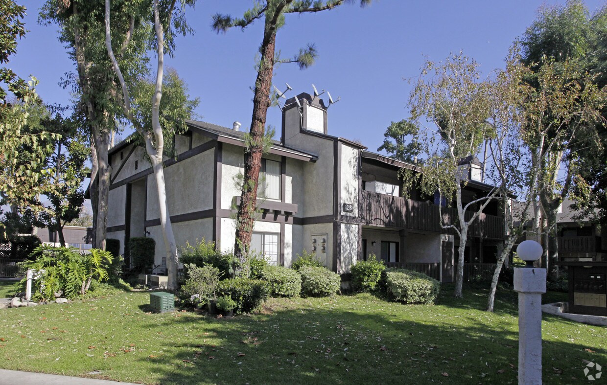 Primary Photo - 126 Linda Way