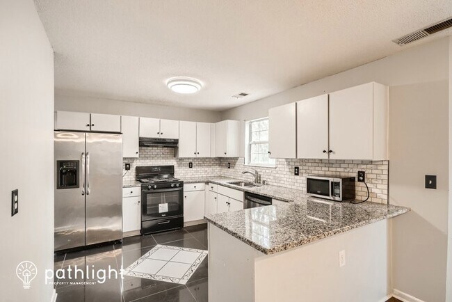 Building Photo - 769 Mountain Ridge Way