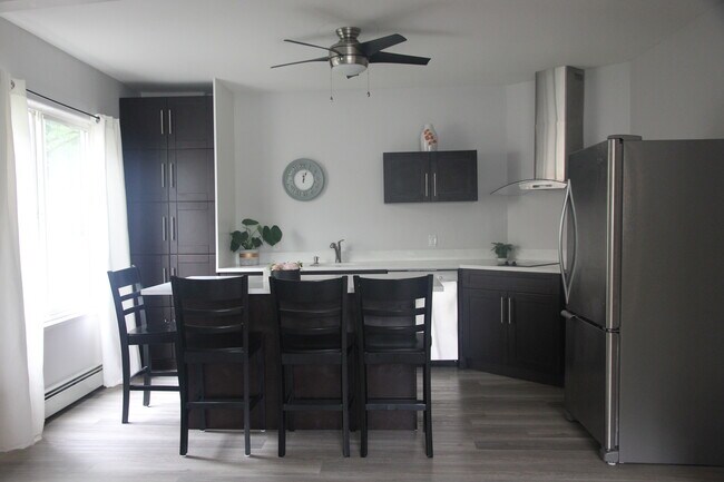 Photo du bâtiment - 24873 Dewdney Trunk Rd