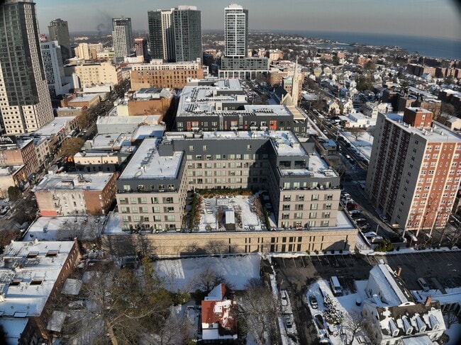 3D Exterior - 25 Maple