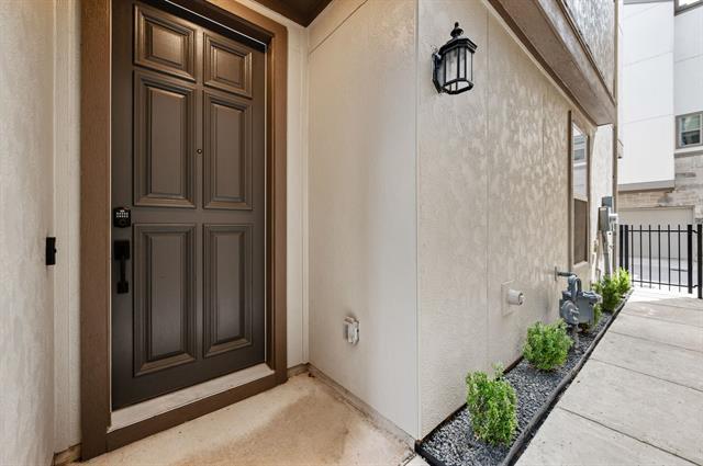 Foto del edificio - 5320 Laurel Branch Dr