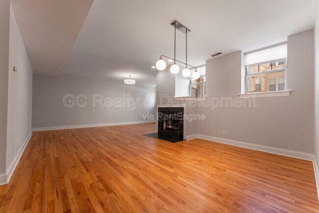 Foto del edificio - 816 W Sunnyside Ave