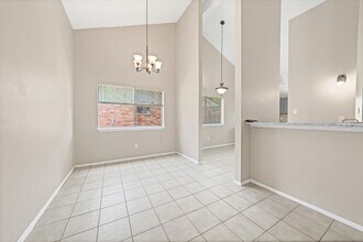Building Photo - 710 Old Colony Dr