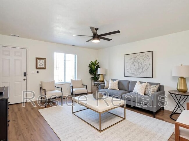 Foto del edificio - 450 W 1800 N