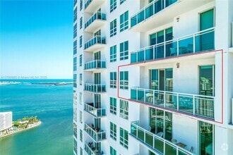 Building Photo - 950 Brickell Bay Dr