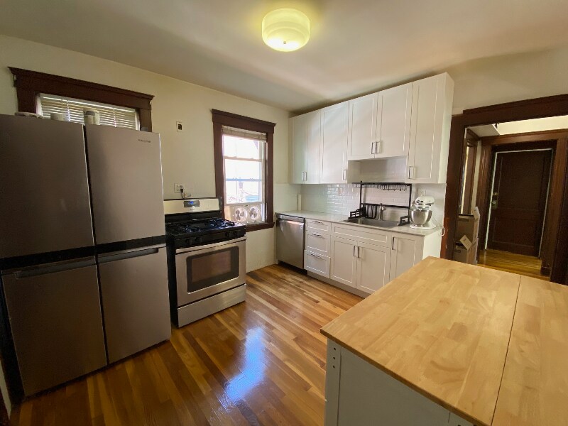 Primary Photo - 45 Whitford St