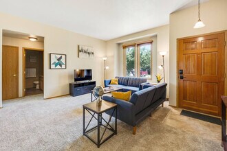 Building Photo - 2416 S Tiger Lily Dr