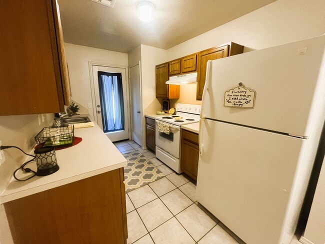 Foto del edificio - 9200 Snowberry Dr