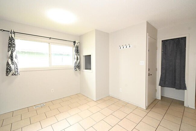 Photo du bâtiment - 3 bedroom in Prince George BC V2L 2L9