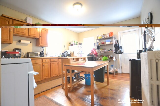 Building Photo - 36 Atkins St