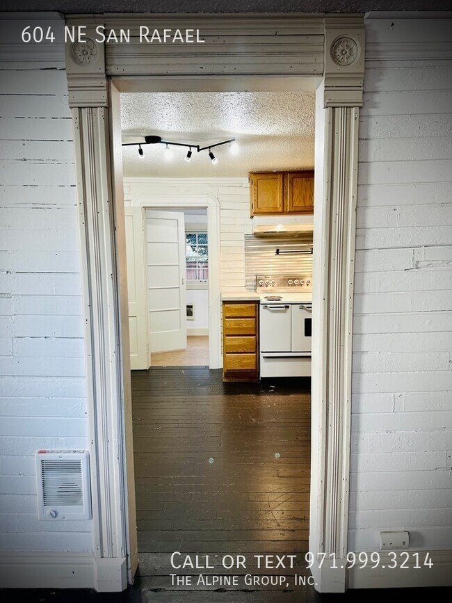 Foto del edificio - 604 NE San Rafael St