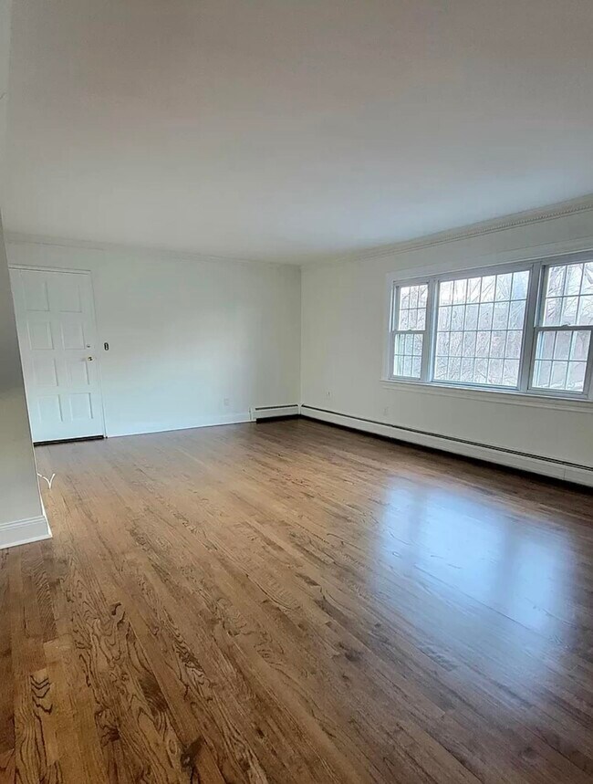 Foto del edificio - 22 Acorn Rd