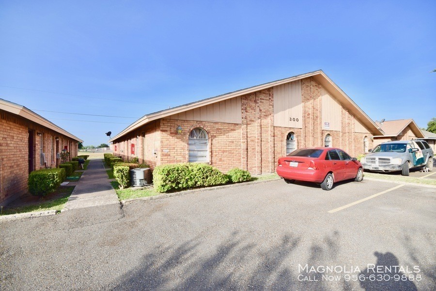 Primary Photo - 300 E Upas Ave