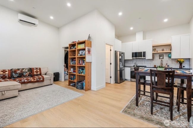 Foto del edificio - 520 Columbia St