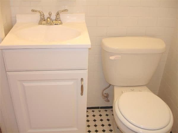 Primary Photo - 240 Sullivan St