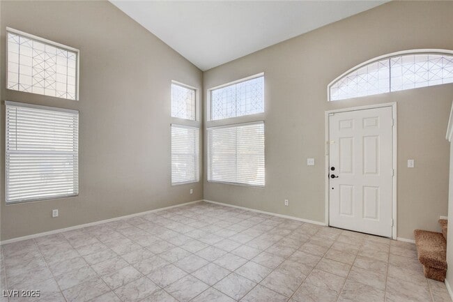 Building Photo - 9037 Trumpet Ct